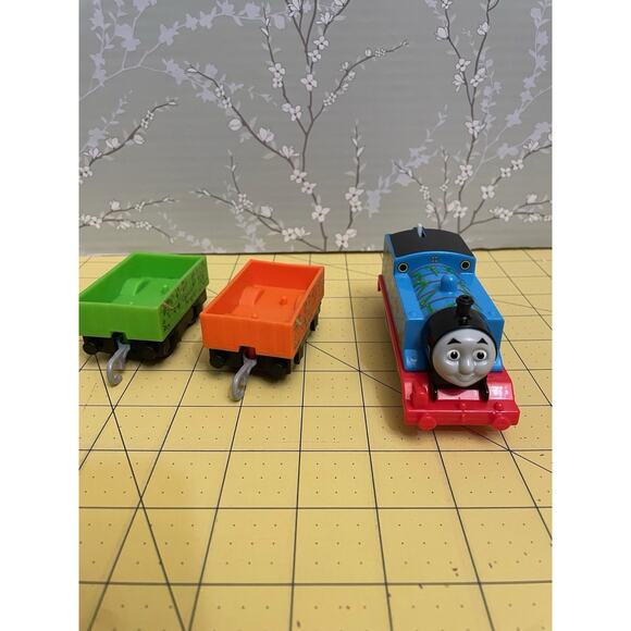 Monkey Palace Thomas And Friends Tank Engine Trackmaster Train w/ Tender ~Works - Picture 5 of 11